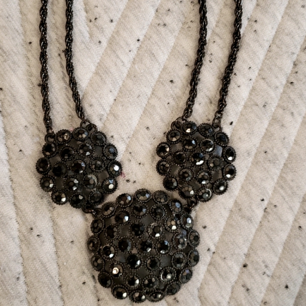 Charlotte Russe 3 pendant Charcoal Statement Necklace